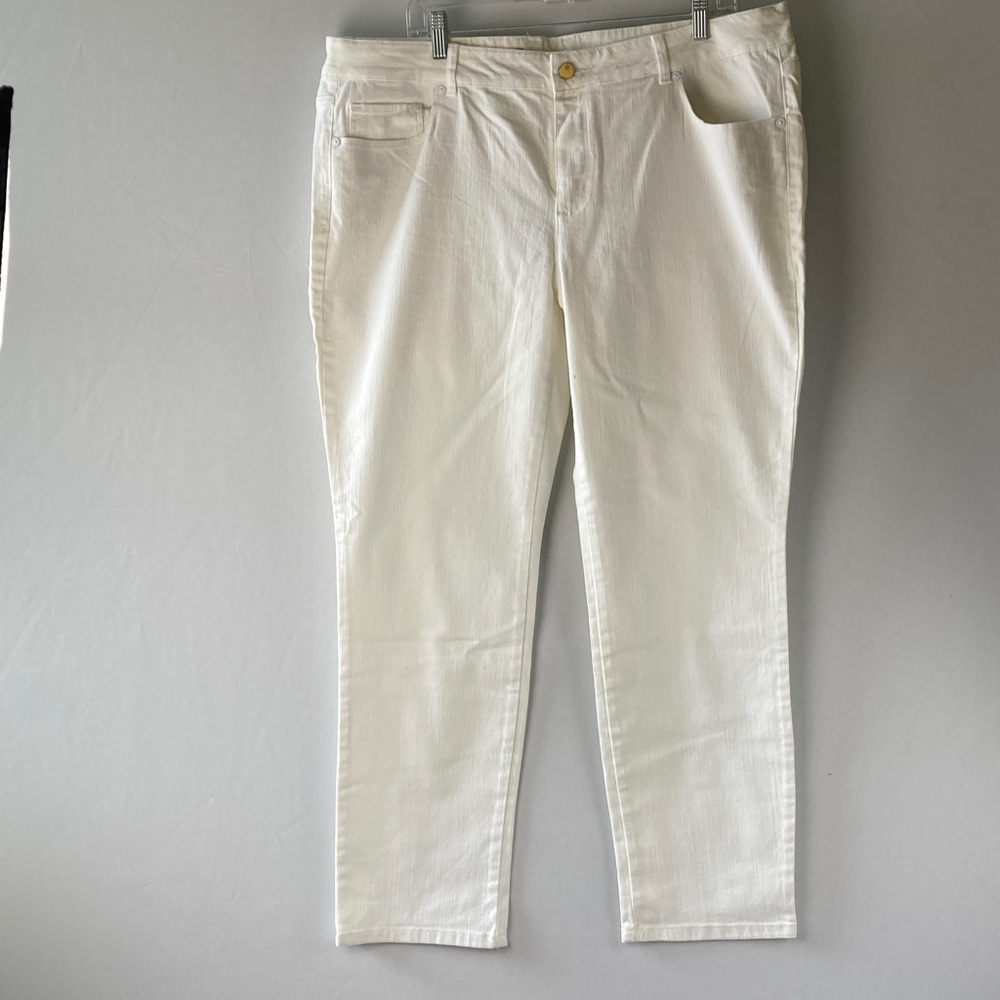 Liz Claiborne Women's Straight Leg Jeans - Cream